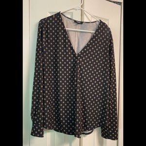 💰Premise studio long sleeve blouse size x-large.